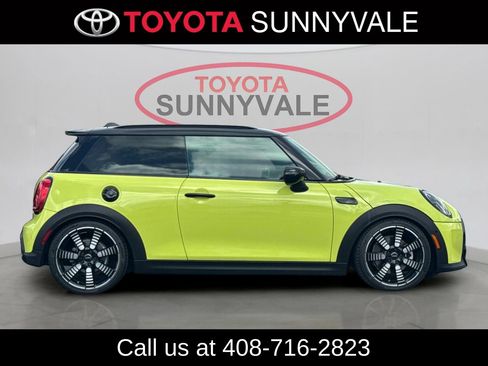 Used 2023 MINI Cooper S w/ Driver Assistance Package FWD image 9