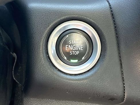 Used 2022 GMC Yukon SLT w/ SLT Premium Package AWD/4WD image 30
