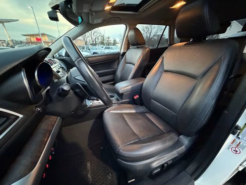 Used 2017 Subaru Outback 3.6R Limited image 22
