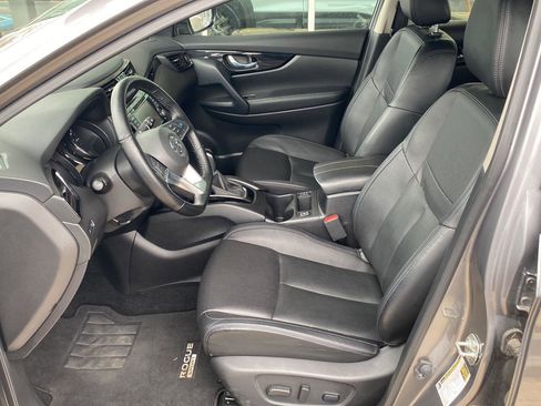 Certified 2022 Nissan Rogue Sport SL image 18