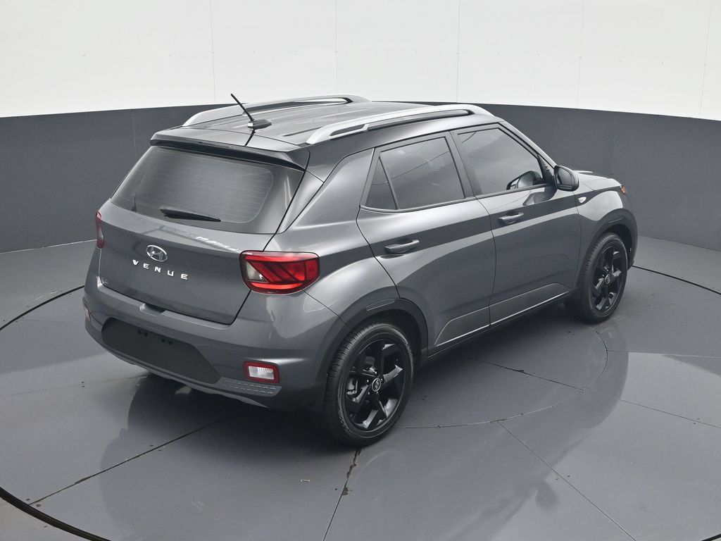 Certified 2026 Hyundai Venue SEL FWD image 18