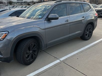 Used 2022 Volkswagen Atlas SE w/ Panoramic Sunroof Package