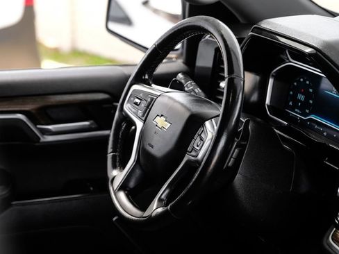 Used 2022 Chevrolet Silverado 1500 LT w/ Z71 Off-Road Package image 11