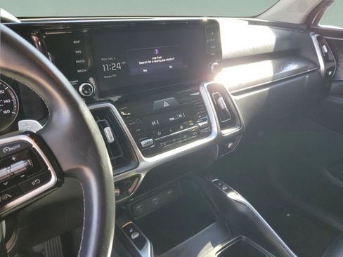 Certified 2022 Kia Sorento S image 26