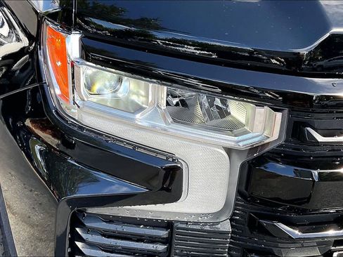 Used 2026 Chevrolet Silverado 1500 LT Trail Boss w/ Convenience Package II AWD/4WD image 51