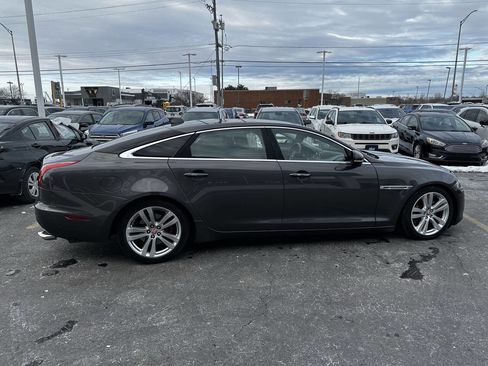 Used 2016 Jaguar XJ L Portfolio image 9