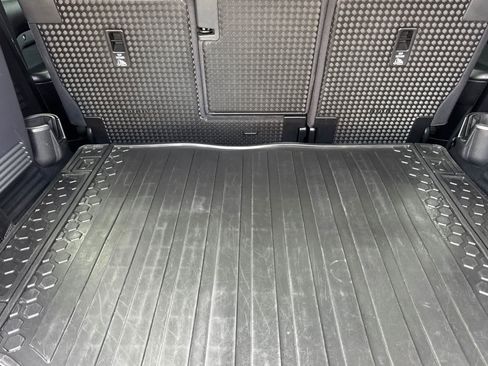 Used 2021 Land Rover Defender 110 X image 17