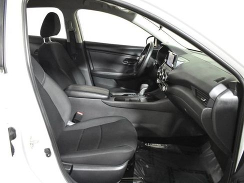 Used 2025 Nissan Sentra S FWD image 32
