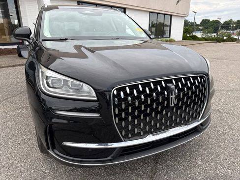 Used 2023 Lincoln Corsair Reserve AWD/4WD image 11