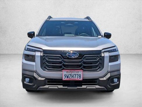 Used 2026 Subaru Outback Premium AWD/4WD image 2