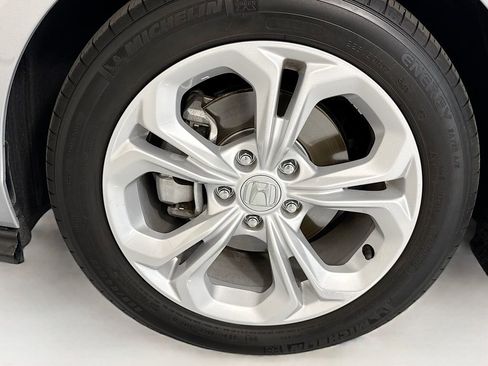 Certified 2025 Honda Accord LX image 30