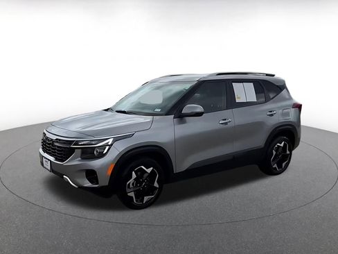 Used 2025 Kia Seltos S image 8