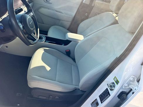 Used 2024 Hyundai Kona SEL image 19