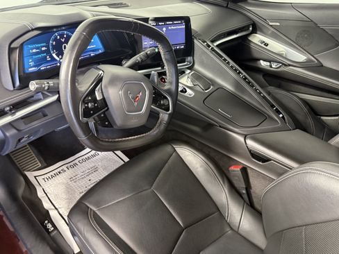 Used 2022 Chevrolet Corvette Stingray Coupe w/ Z51 Performance Package RWD image 9