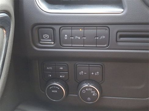 Used 2021 Chevrolet Tahoe LT image 22