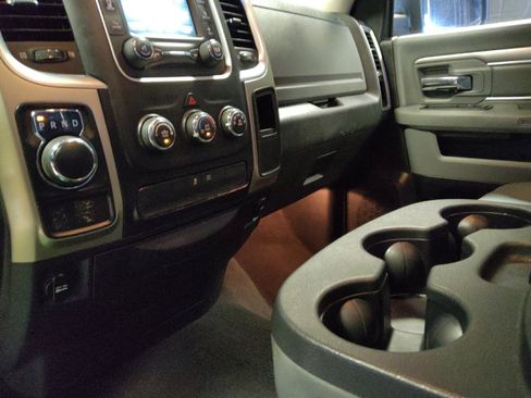Used 2014 RAM 1500 Classic SLT image 26
