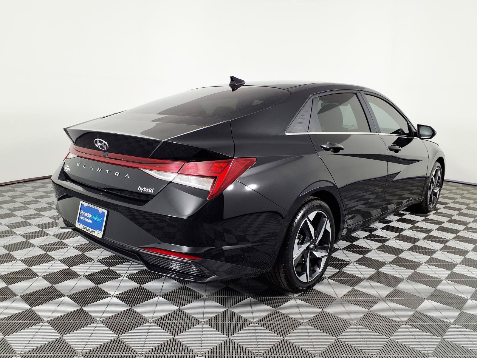 Certified 2023 Hyundai Elantra Limited FWD image 4