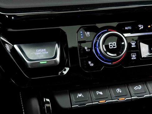 Used 2024 GMC Sierra 1500 AT4X image 24