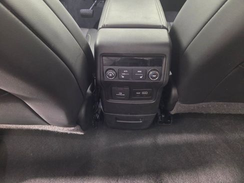 Used 2021 GMC Acadia SLT w/ Elevation Edition FWD image 25