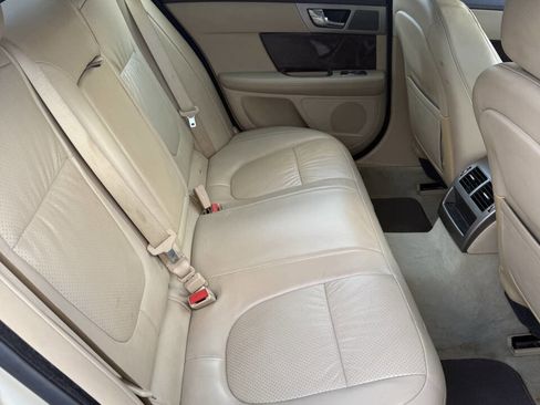 Used 2009 Jaguar XF Premium image 12