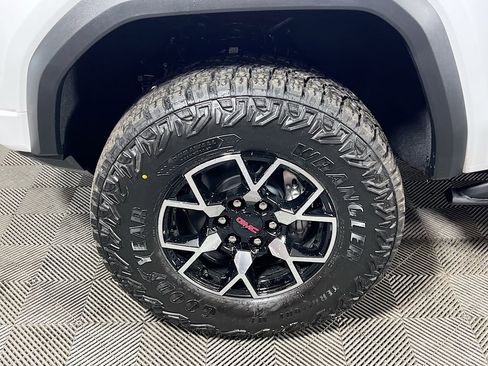 New 2026 GMC Canyon AT4X image 24