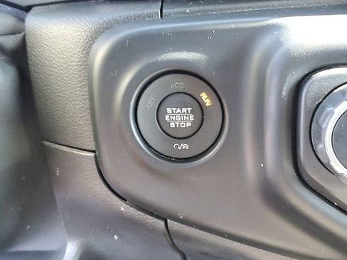 Used 2019 Jeep Wrangler Unlimited Sport S image 26