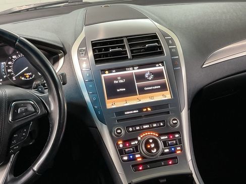 Used 2018 Lincoln MKZ Premiere FWD image 13