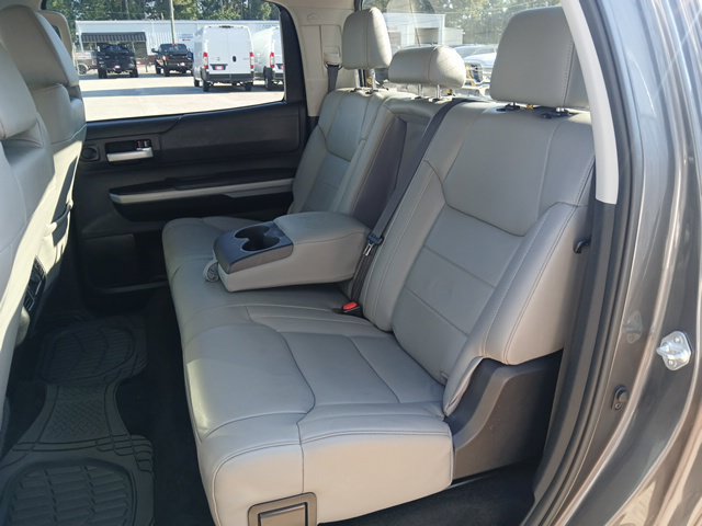 Used 2021 Toyota Tundra SR5 w/ SR5 Leather Package AWD/4WD image 18