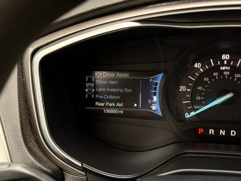 Used 2019 Ford Fusion SE FWD image 29