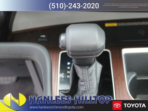 Used 2021 Toyota Sienna LE w/ LE Plus Package FWD image 24
