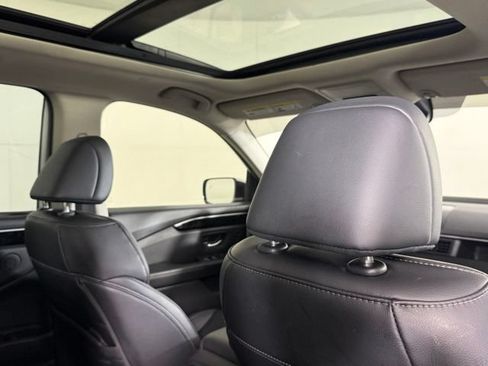 Used 2025 Honda Pilot Touring image 50
