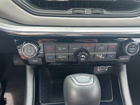 Certified 2022 Jeep Compass Limited AWD/4WD image 14