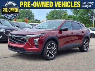Used 2024 Chevrolet Trax RS w/ Sunroof Package FWD video 1