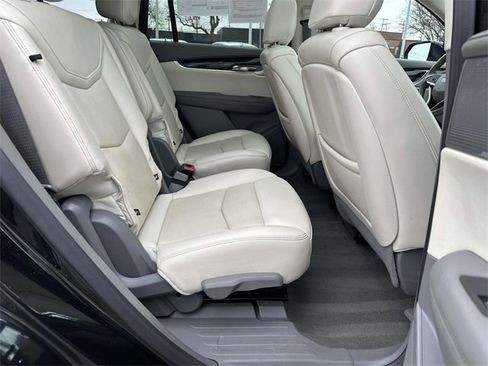 Used 2021 Cadillac XT6 Premium Luxury image 25