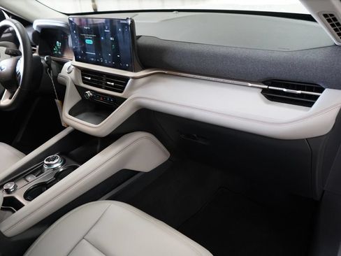 New 2026 Ford Explorer Active w/ Active Comfort Package RWD image 21