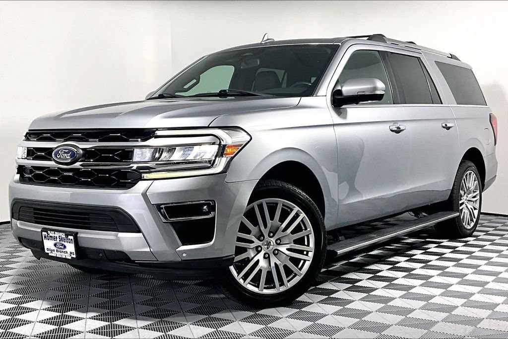 Used 2024 Ford Expedition Max Limited AWD/4WD image 2
