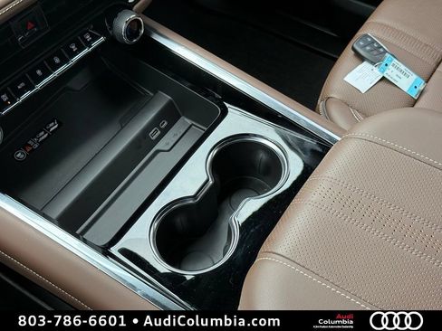 Used 2026 Chevrolet Suburban High Country AWD/4WD image 36