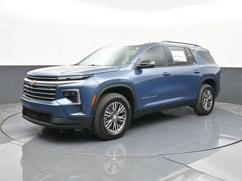 New 2026 Chevrolet Traverse LT w/ Driver Confidence Package image 6