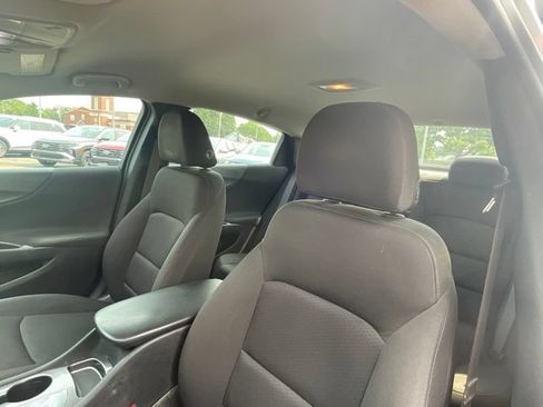 Used 2020 Chevrolet Malibu LS w/ LPO, Convenience Package 1 FWD image 8