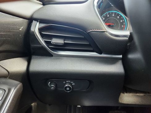 Used 2023 Chevrolet Traverse RS image 24