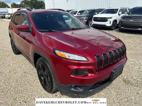 Used 2017 Jeep Cherokee High Altitude AWD/4WD image 8
