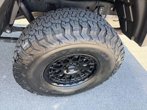 Used 2025 Jeep Gladiator Rubicon image 13