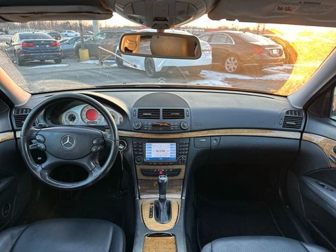 Used 2008 Mercedes-Benz E 350 Sedan image 12