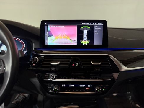 Used 2023 BMW 530i xDrive w/ Convenience Package image 18