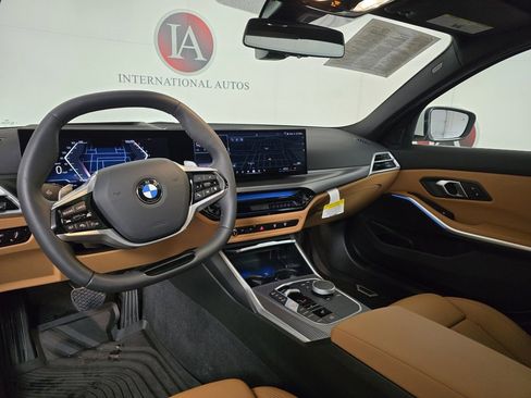 Used 2025 BMW 330i xDrive Sedan w/ Premium Package image 17