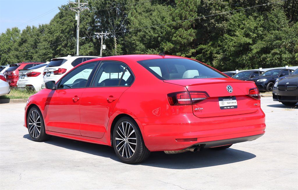 Used 2016 Volkswagen Jetta Sport FWD image 5