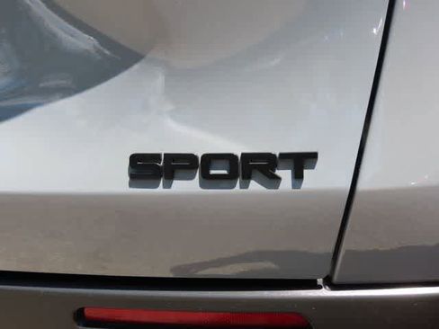 Used 2023 Honda HR-V Sport image 8