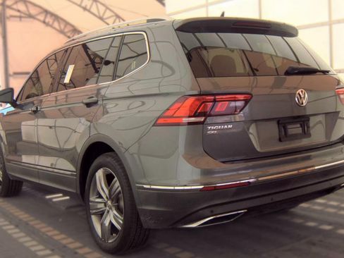 Used 2021 Volkswagen Tiguan SEL FWD image 7