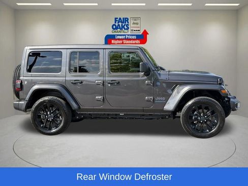 Certified 2025 Jeep Wrangler Unlimited Sahara w/ Safety Group AWD/4WD image 6