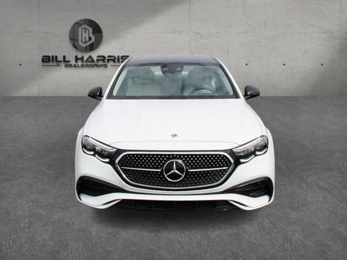 Used 2024 Mercedes-Benz E 350 4MATIC Sedan image 3